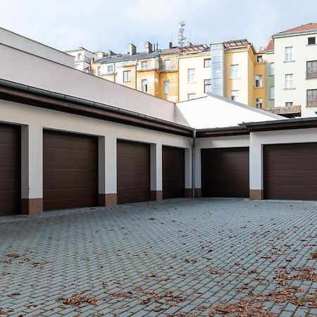 Designed Apartment Next To Vaclav Square With Terrace And Private Garage Прага Екстер'єр фото