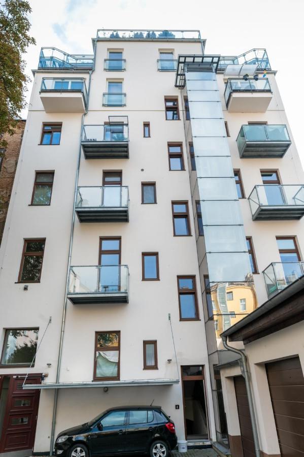 Designed Apartment Next To Vaclav Square With Terrace And Private Garage Прага Екстер'єр фото